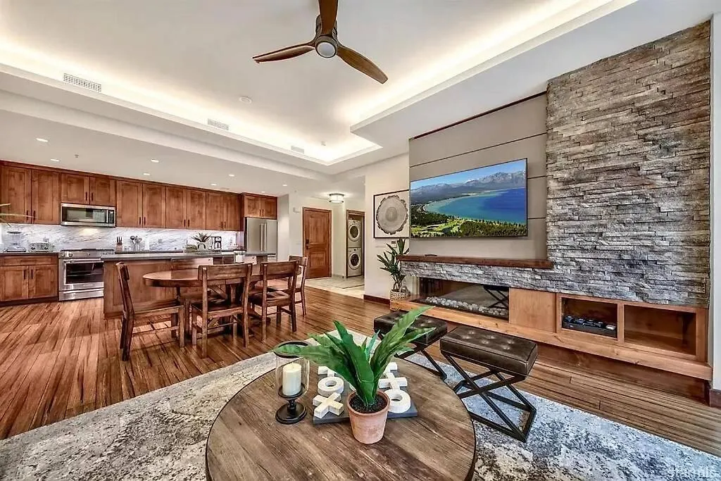 Apartment Zalanta Resort: Luxury Residence Near Heavenly Village & Gondola South Lake Tahoe